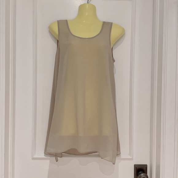 Clearance 💯NWOT** Set 2 piece Separated top and light jacket - Picture 9 of 11